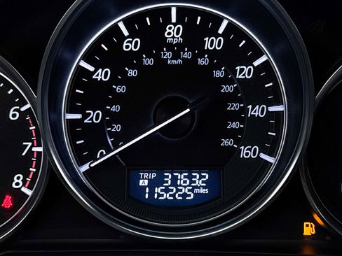 Used 2016 MAZDA MAZDA6 Grand Touring w/ GT Technology Package image 38