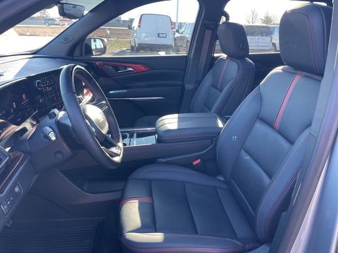 Certified 2024 Chevrolet Traverse RS w/ LPO, Floor Liner Package image 21