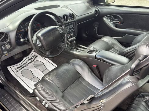 Used 2000 Pontiac Firebird Formula w/ Security Pkg RWD image 5