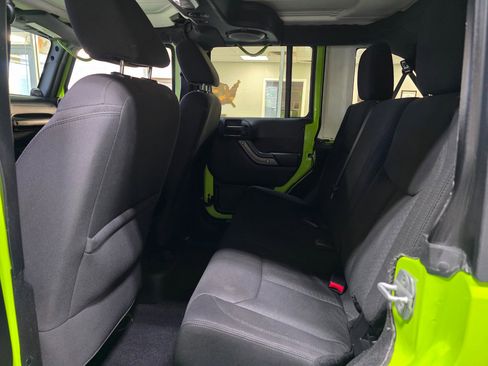 Used 2013 Jeep Wrangler Unlimited Sport image 19
