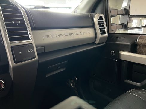 Used 2017 Ford F350 Lariat AWD/4WD image 17