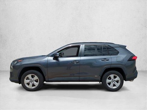 Used 2021 Toyota RAV4 LE AWD/4WD image 8