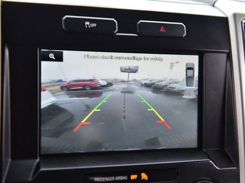 Used 2015 Ford F150 Lariat image 15