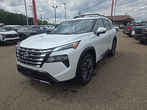 New 2026 Nissan Rogue Platinum w/ Platinum Premium Package AWD/4WD image 3