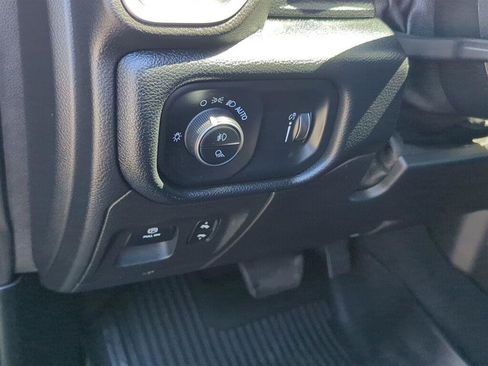 Used 2020 RAM 1500 Big Horn AWD/4WD image 14