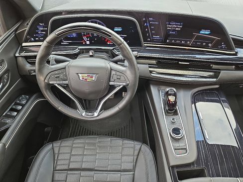 Used 2023 Cadillac Escalade ESV V w/ LPO, Floor Liner Package AWD/4WD image 19