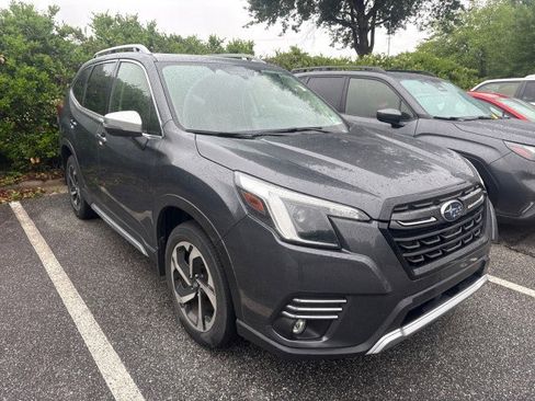 Used 2022 Subaru Forester Touring AWD/4WD image 1