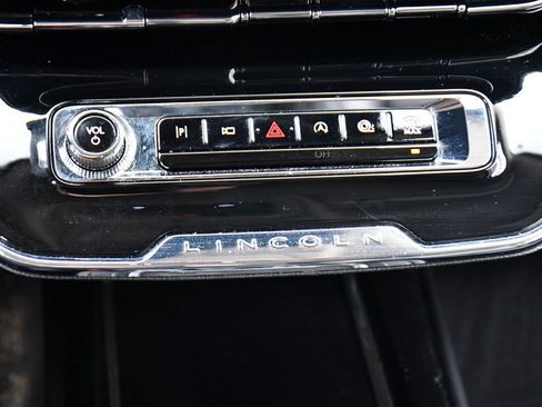 Used 2023 Lincoln Corsair AWD image 27