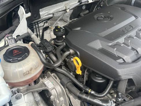 Used 2018 Volkswagen Atlas SE FWD image 19