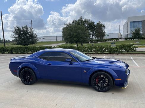 Used 2022 Dodge Challenger R/T Scat Pack RWD image 10