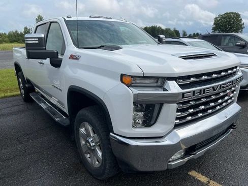 Used 2022 Chevrolet Silverado 2500 LTZ AWD/4WD image 2