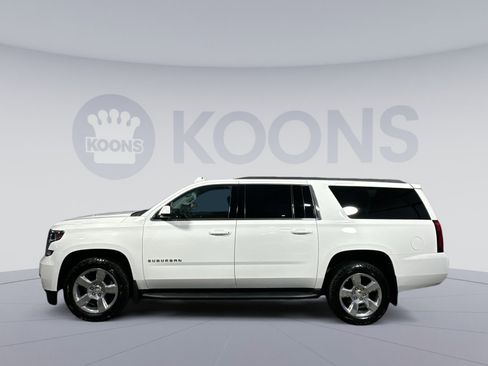Used 2018 Chevrolet Suburban LS image 2
