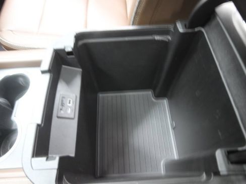 Used 2021 Chevrolet Tahoe High Country image 24