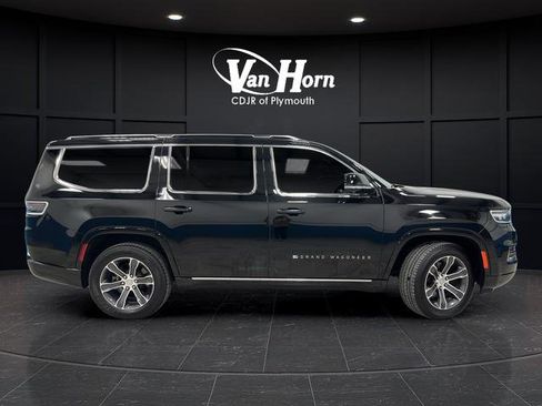 Used 2023 Jeep Grand Wagoneer 4WD w/ Flexible Seating Group image 8