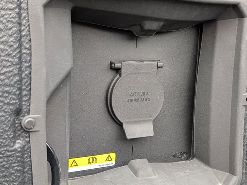 Certified 2022 Ford F150 XLT w/ Equipment Group 302A High image 13