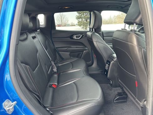 Used 2025 Jeep Compass Trailhawk w/ Trailhawk Elite Group image 17