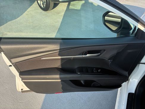 Used 2025 Toyota Camry LE image 20