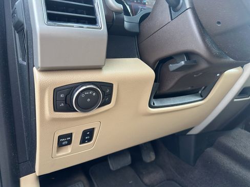 Used 2018 Ford F150 Lariat AWD/4WD image 21