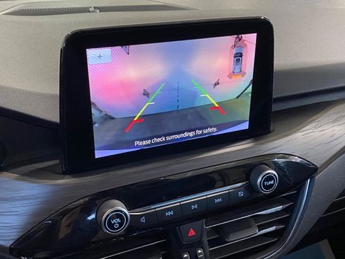 Used 2020 Ford Escape Titanium FWD image 20