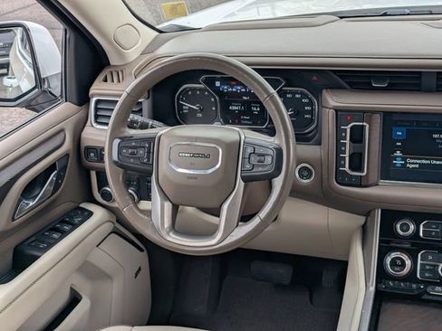 Used 2021 GMC Yukon Denali w/ Denali Premium Package image 15