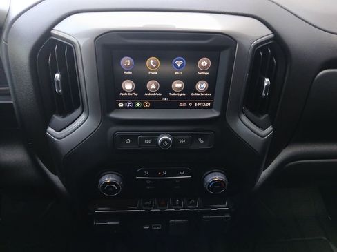 Used 2023 Chevrolet Silverado 2500 Custom w/ Custom Value Package image 8