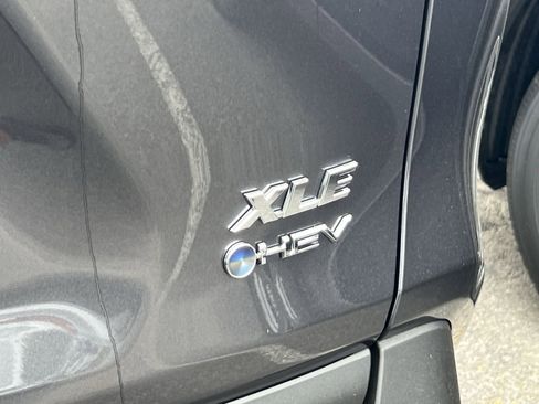 New 2025 Toyota RAV4 XLE image 21