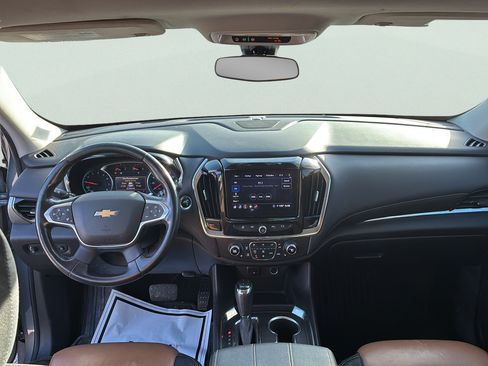 Used 2020 Chevrolet Traverse LT FWD image 27