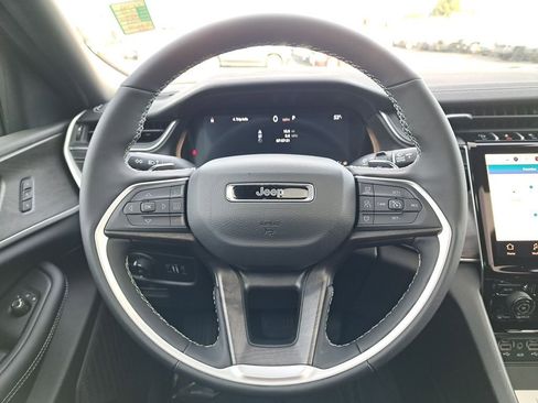 New 2025 Jeep Grand Cherokee L Limited w/ Luxury Tech Group II AWD/4WD image 19