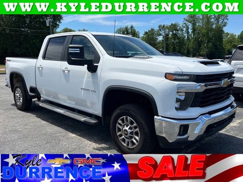 Used 2025 Chevrolet Silverado 2500 LT w/ Convenience Package AWD/4WD image 1