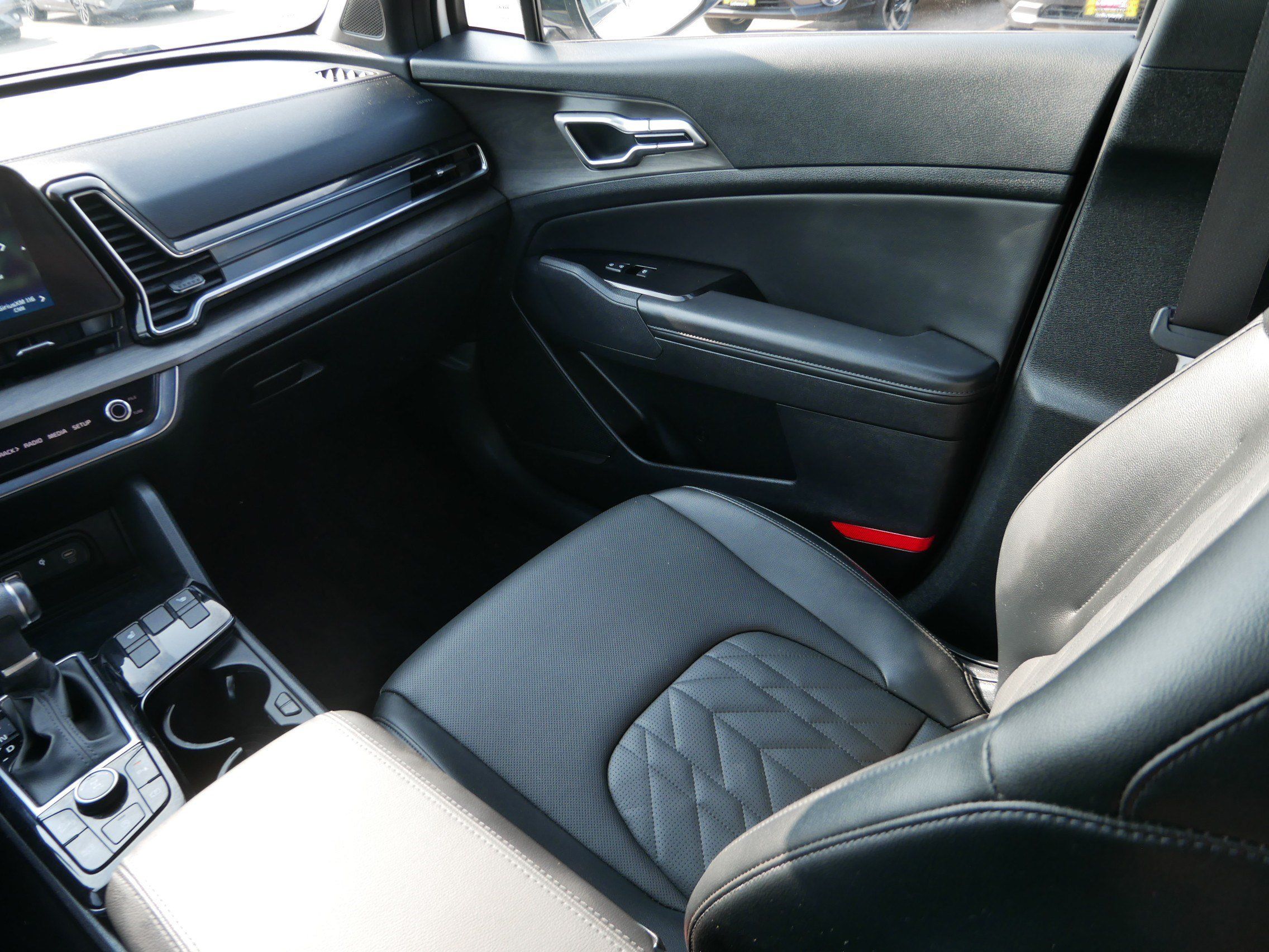 Used 2024 Kia Sportage X-Line AWD/4WD image 11