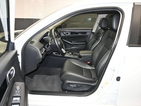 Used 2024 Honda Civic EX-L image 11