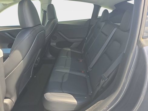 Used 2023 Tesla Model Y Long Range AWD/4WD image 26