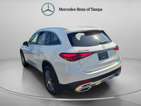 Certified 2025 Mercedes-Benz GLC 300 image 2