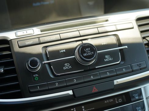 Used 2014 Honda Accord LX image 17