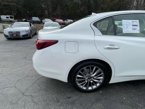 Used 2019 INFINITI Q50 Luxe w/ Essential Package (3.0T Luxe) image 9