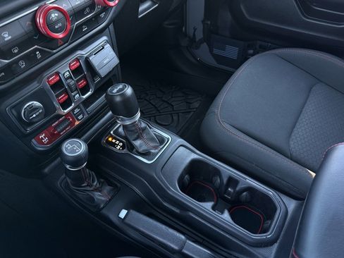 Used 2022 Jeep Wrangler Unlimited Rubicon image 20