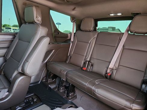 Used 2024 GMC Yukon Denali image 5