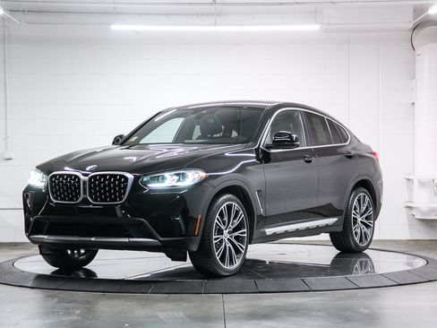 Certified 2023 BMW X4 xDrive30i w/ Parking Assistance Package AWD/4WD image 3