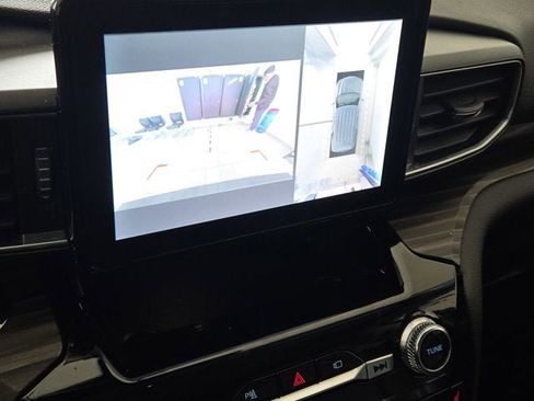 Used 2021 Ford Explorer Limited w/ Equipment Group 301A image 25