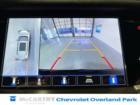 Used 2024 Cadillac XT6 Premium Luxury w/ Technology Package FWD image 24