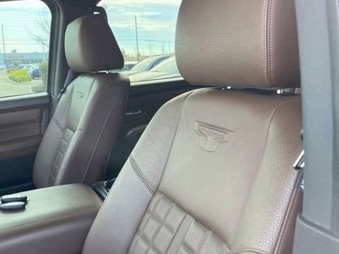 Used 2024 Nissan Titan Platinum Reserve w/ Moonroof Package image 13