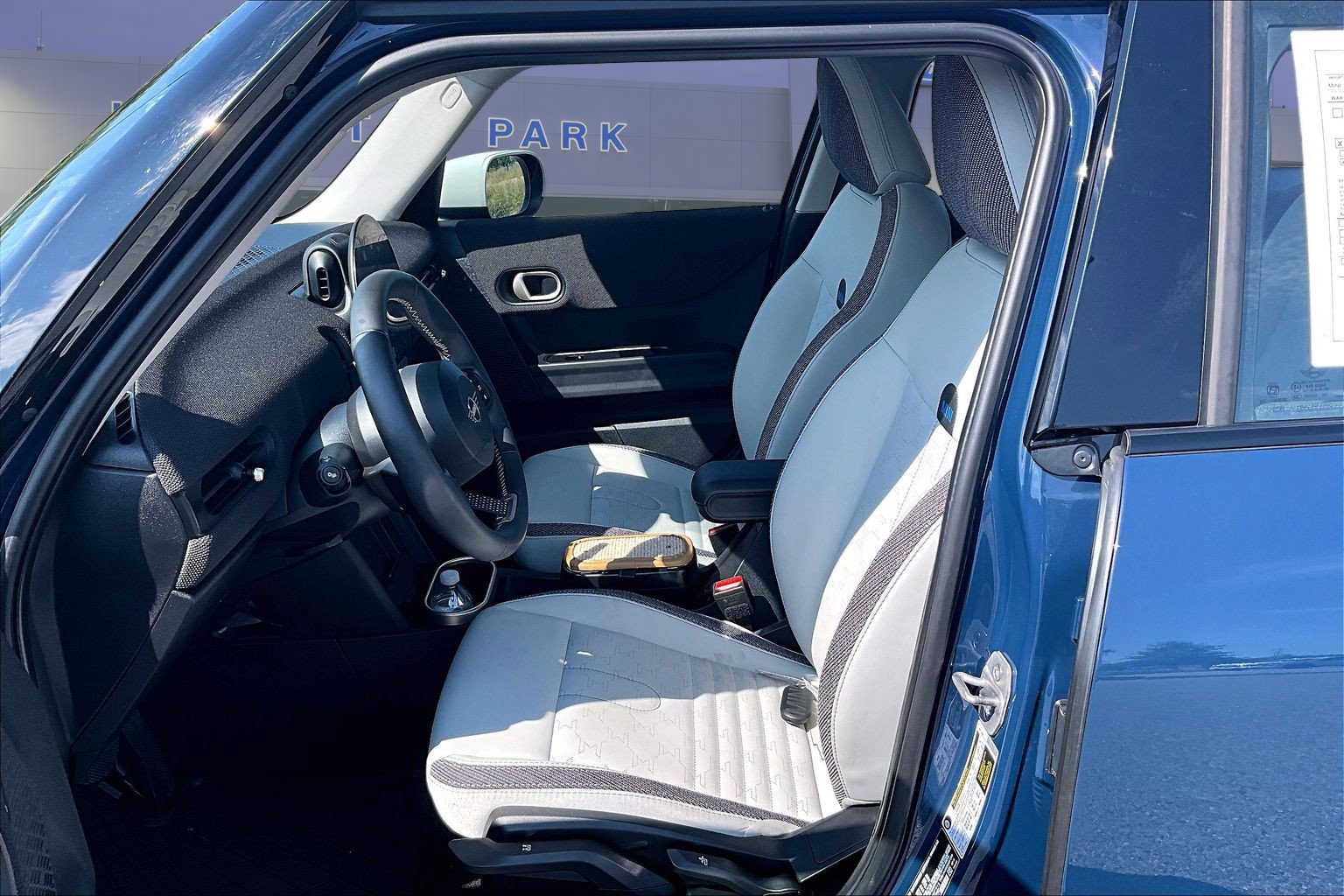 Used 2025 MINI Cooper S FWD image 21