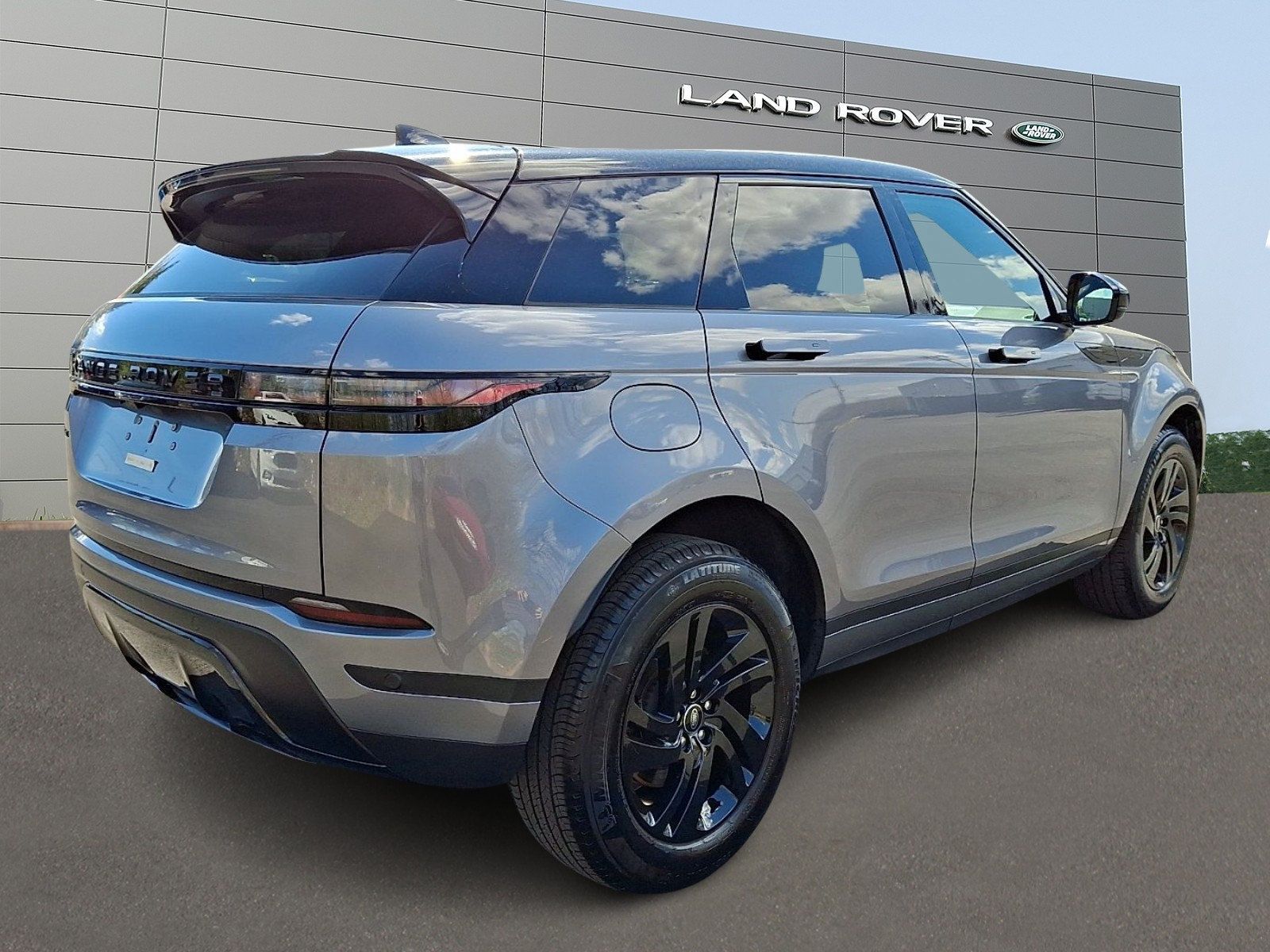 Used 2026 Land Rover Range Rover Evoque S AWD/4WD image 2