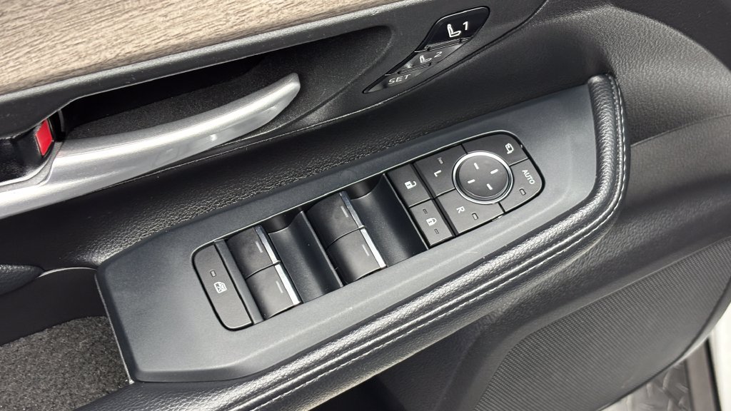 Used 2024 Toyota Grand Highlander AWD image 18