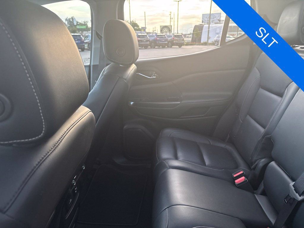 Used 2017 GMC Acadia SLT FWD image 17