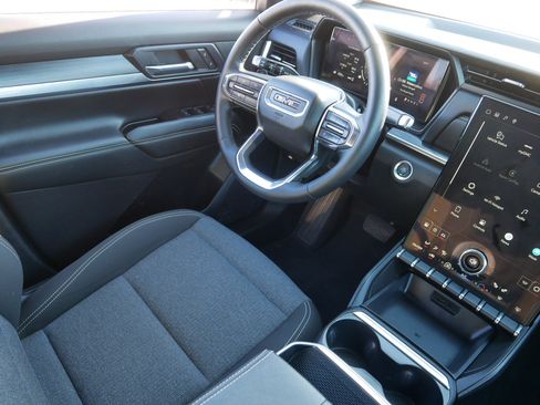 Used 2025 GMC Terrain Elevation image 9