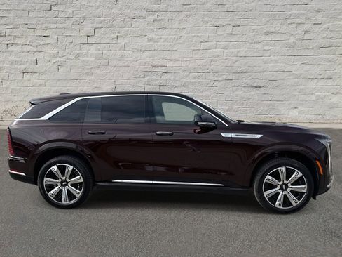 Used 2025 Cadillac Escalade IQ Luxury 2 w/ LPO, Premium Carpet Package image 4