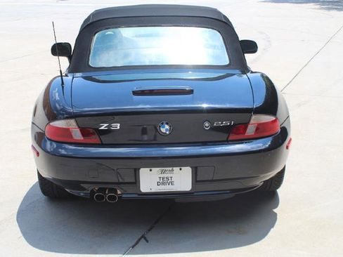 Used 2002 BMW Z3 2.5i image 10