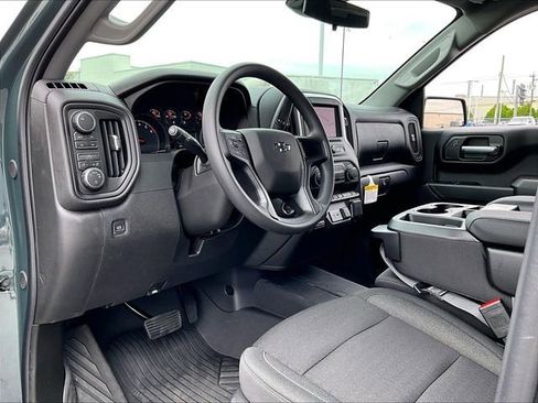 New 2026 Chevrolet Silverado 1500 Custom Trail Boss w/ LPO, Dark Essentials Package AWD/4WD image 8