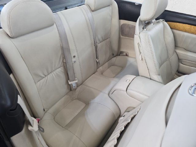 Used 2004 Lexus SC 430 Convertible w/ Preferred Accessory Pkg RWD image 19